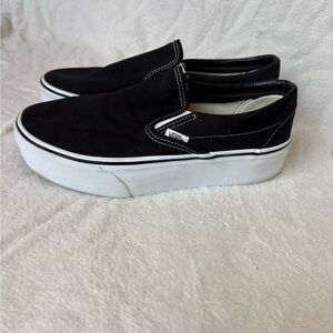 Vans Men's Black and White Platform Sneakers